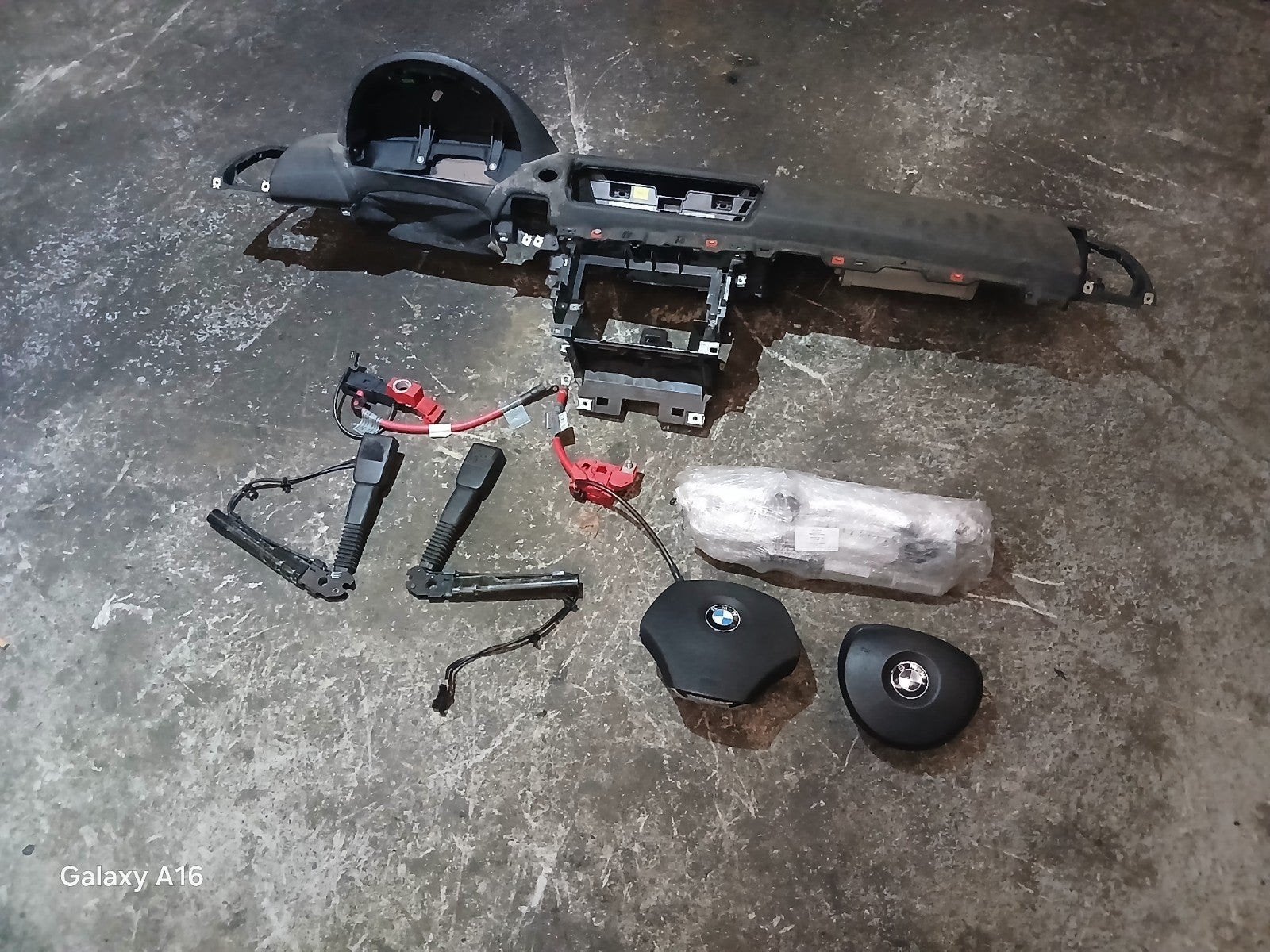 Kit air bag bmw série 1 e81 e82 e87 e88 avec ou sans gps, Autos : Pièces & Accessoires, Tableau de bord & Interrupteurs, BMW