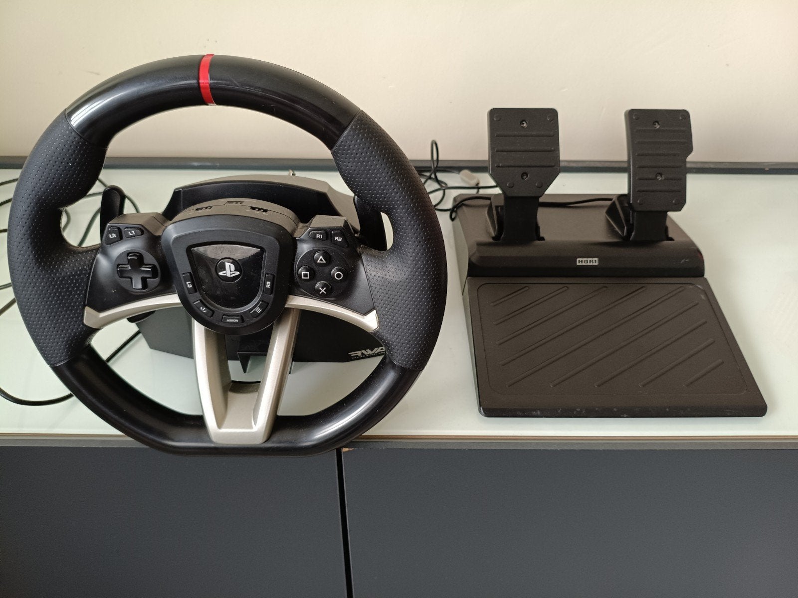 Volant + Pédalier HORI Racing Wheel Apex (PS5/ PS4 / PS3/PC, Enlèvement