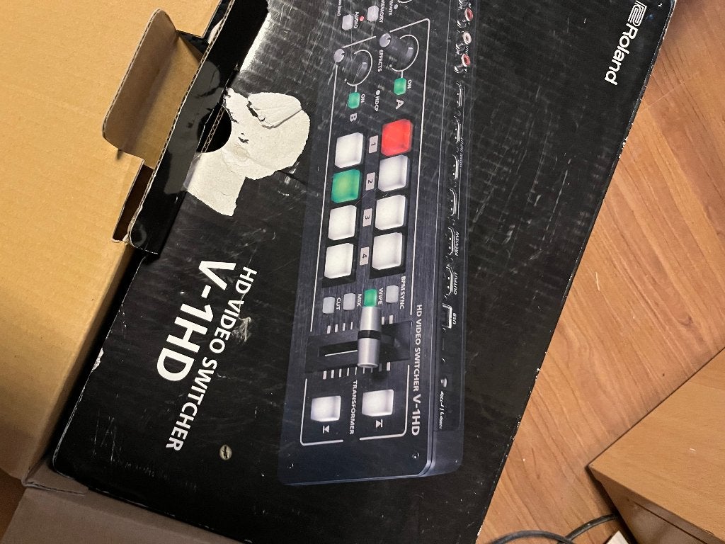 Roland V1-HD videomixer HDMI 4X, Ophalen, HDMI
