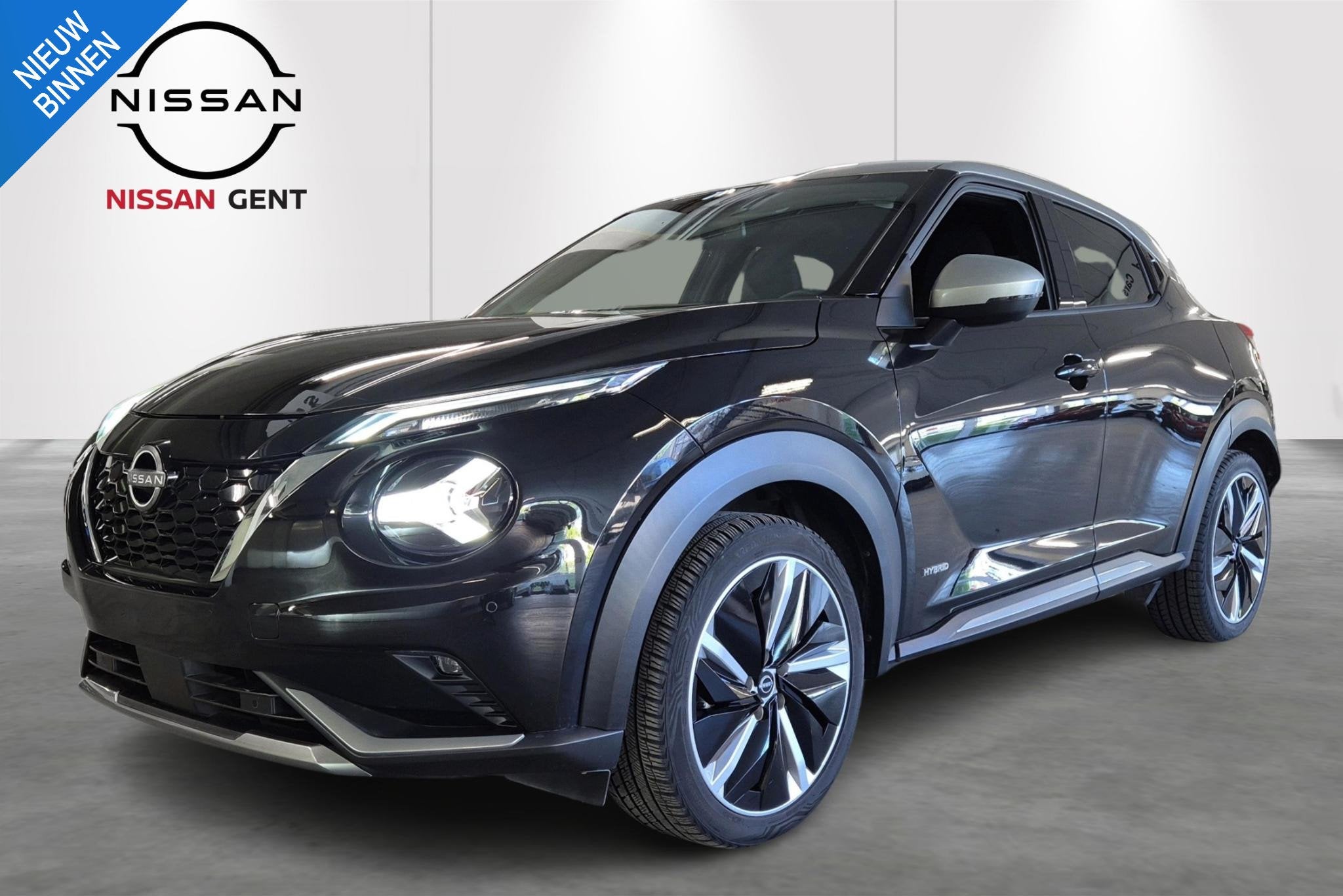 Nissan Juke 1.6 Hybrid 145 N-Design Automaat/Navigatie/Parke, Auto's, Stof, Gebruikt, 4 cilinders, https://public.car-pass.be/vhr/037eb2e6-ffd0-46f0-acd7-4ab4a83fb666