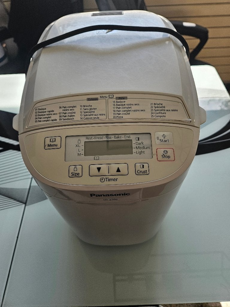 Machine a pain, Electroménager, 800 à 1200 grammes de pâte, Enlèvement, Utilisé, Plus de 10 programmes
