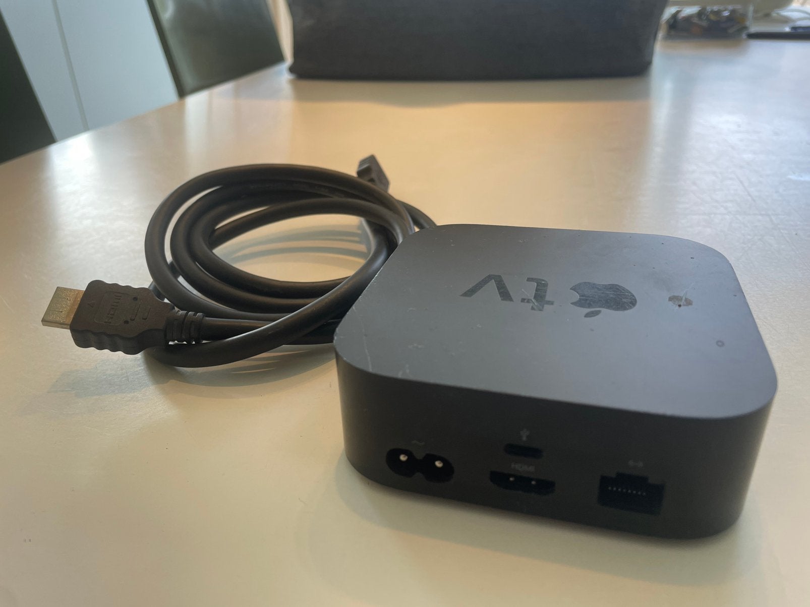 Apple TV 4e generatie, Ophalen, Gebruikt