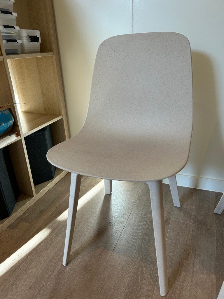 Ikea ODGER eetkamerstoel wit/beige, Maison & Meubles, Bois, Comme neuf, Deux, Enlèvement