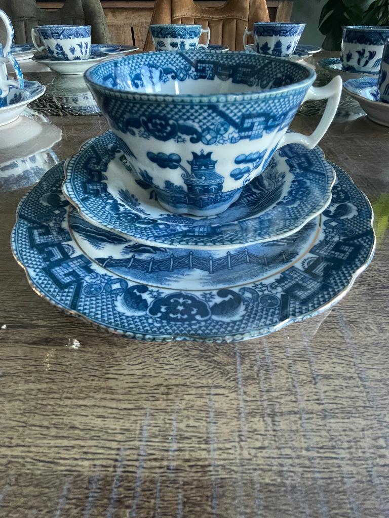 Vaisselle de 54 pièces, Maison & Meubles, Enlèvement, Comme neuf, Assiettes(s)