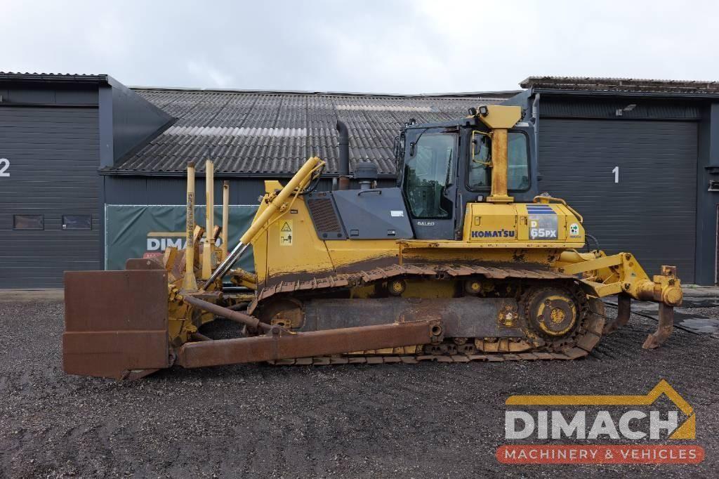 Komatsu D65PX-15  388cm wide blade - ripper - airco, Excavatrice