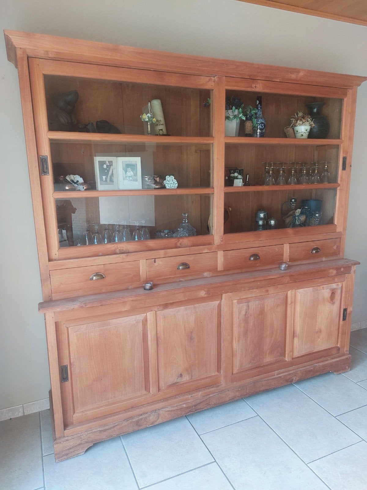 Vitrine en teck, Teck, 25 à 50 cm, Avec porte(s), 200 cm ou plus