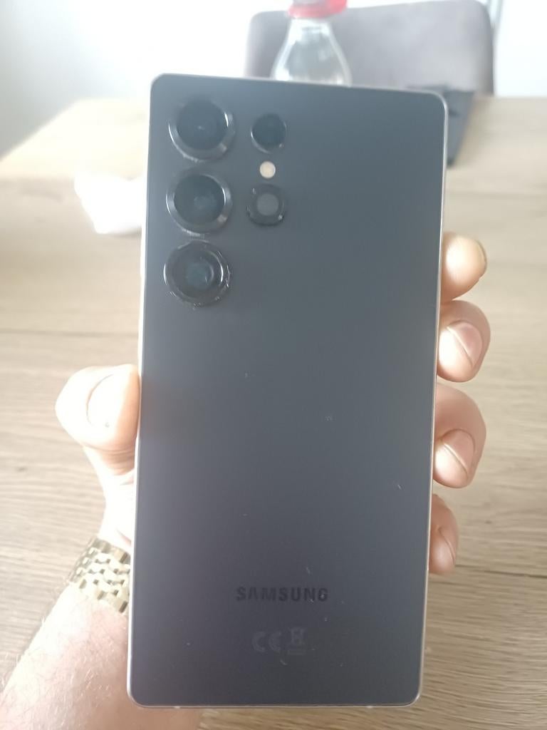 S25 ultra Samsung 1.5 jaar oud  weg wegens nieuwe., Enlèvement, Comme neuf