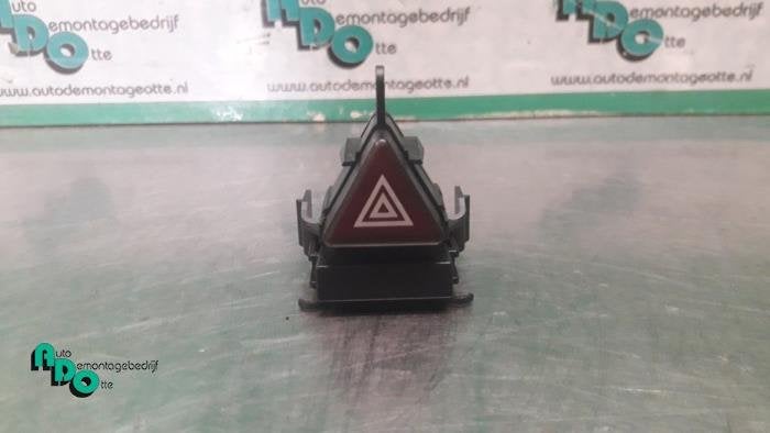 Commutateur éclairage d'urgence d'un Mercedes A-Klasse (A-K, 3 mois de garantie, Utilisé, -, -