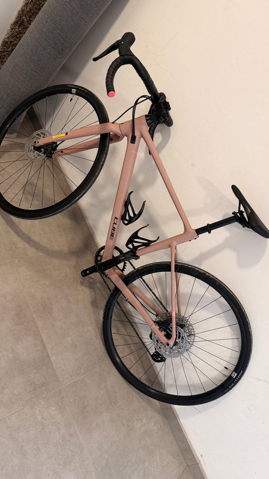 Cube limited edition, Ophalen, Zo goed als nieuw
