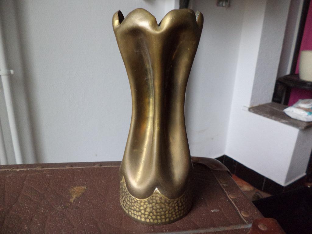 av anc douille d' obus transformer en vase 5 euro, Enlèvement ou Envoi, Cuivre