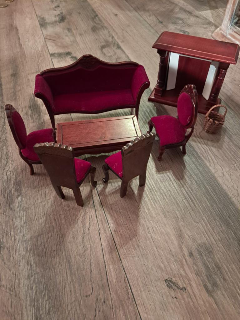 Meubles miniature pour maison de poupée, Enlèvement ou Envoi, Utilisé, Poupée