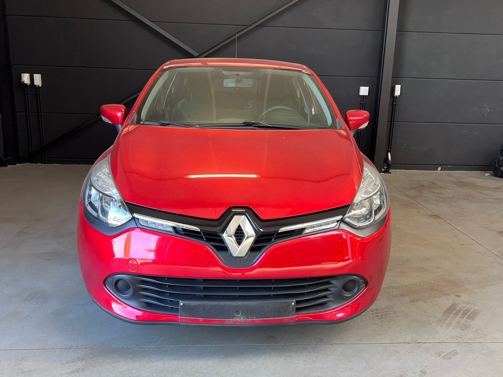 Renault Clio 0.9tce benzine, bj2015, 102.000km, 1j garantie, Auto's, Stof, Euro 6, Bedrijf, Dealer onderhouden