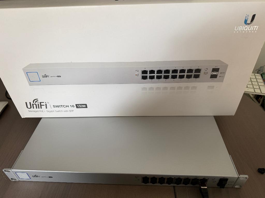 US-16-150W UniFi PoE switch, Computers en Software, Ophalen, Gebruikt