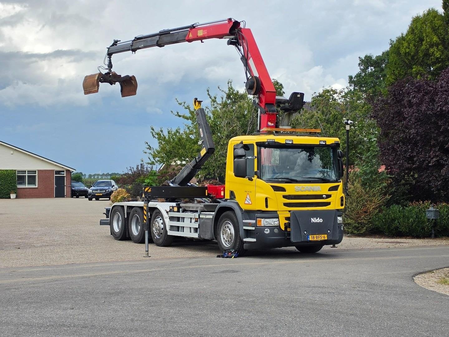 Scania P450 8x2!KRAAN/HAAK! EX GEMEENTE!EURO6! DK1272, Auto's, Vrachtwagens, Automaat, Scania, Geel, Bedrijf
