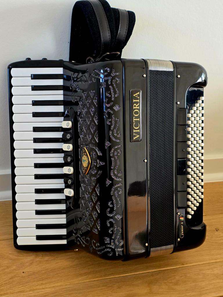 Z.g.a.n Accordeon Victoria Junior A als Nieuw, Muziek en Instrumenten, Ophalen of Verzenden, Toetsaccordeon