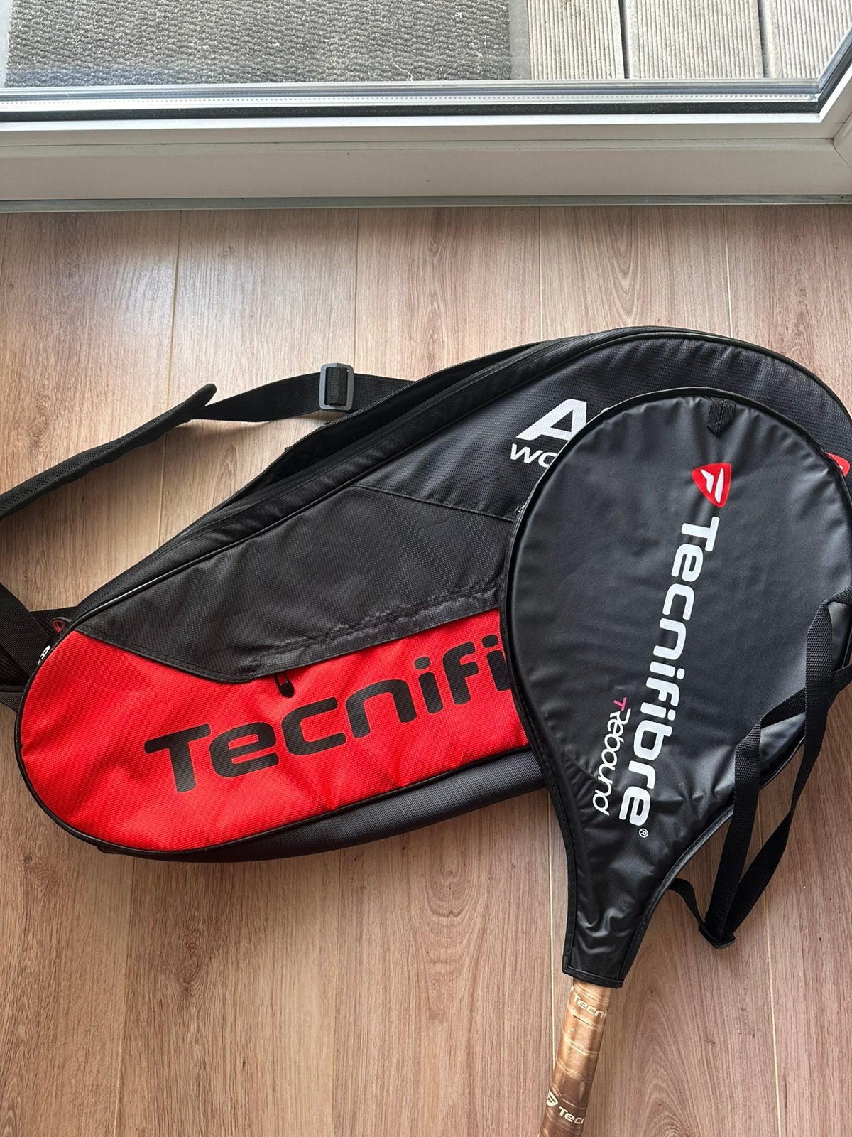Tecnifibre tennisracket en hoes, Sports & Fitness, Enlèvement ou Envoi, Utilisé, Raquette, Autres marques
