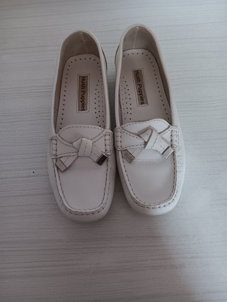 Dames schoenen ecru maat 37 zo goed als nieuw., Beige, Comme neuf, Enlèvement, Sabots