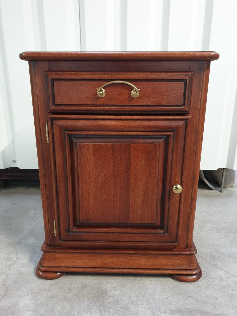 Kast voor in de hal., Ophalen, Gebruikt
