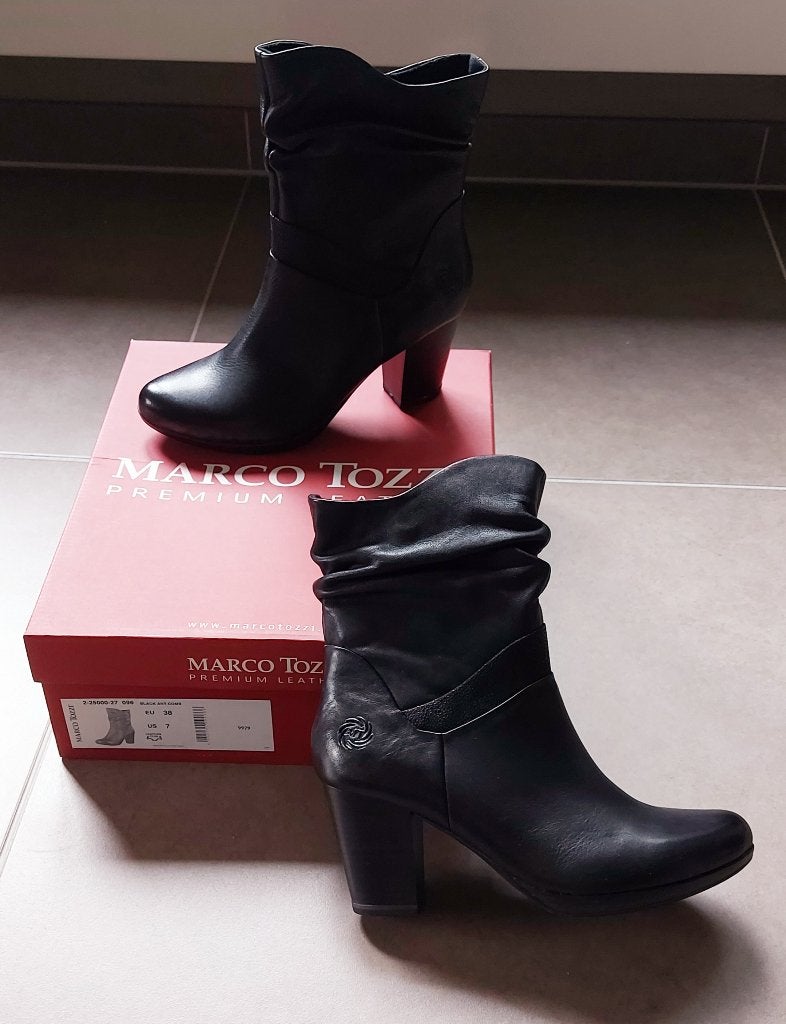 Marco Tozzi korte zwarte laarsjes maat 38, Kleding | Dames, Zwart, Lage of Enkellaarzen, Marco Tozzi, Nieuw