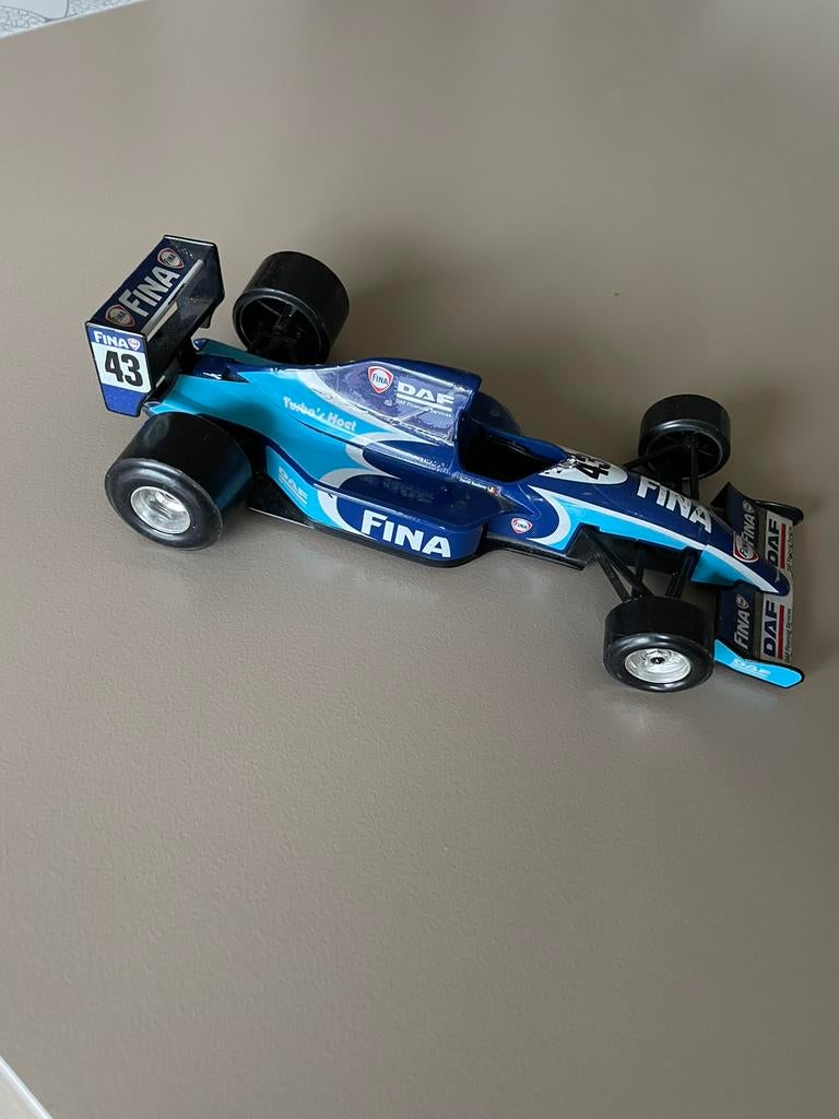 Bburago Grand Prix Minardi schaal 1/24 in mooie staat, Verzamelen, Ophalen of Verzenden, Zo goed als nieuw, Formule 1