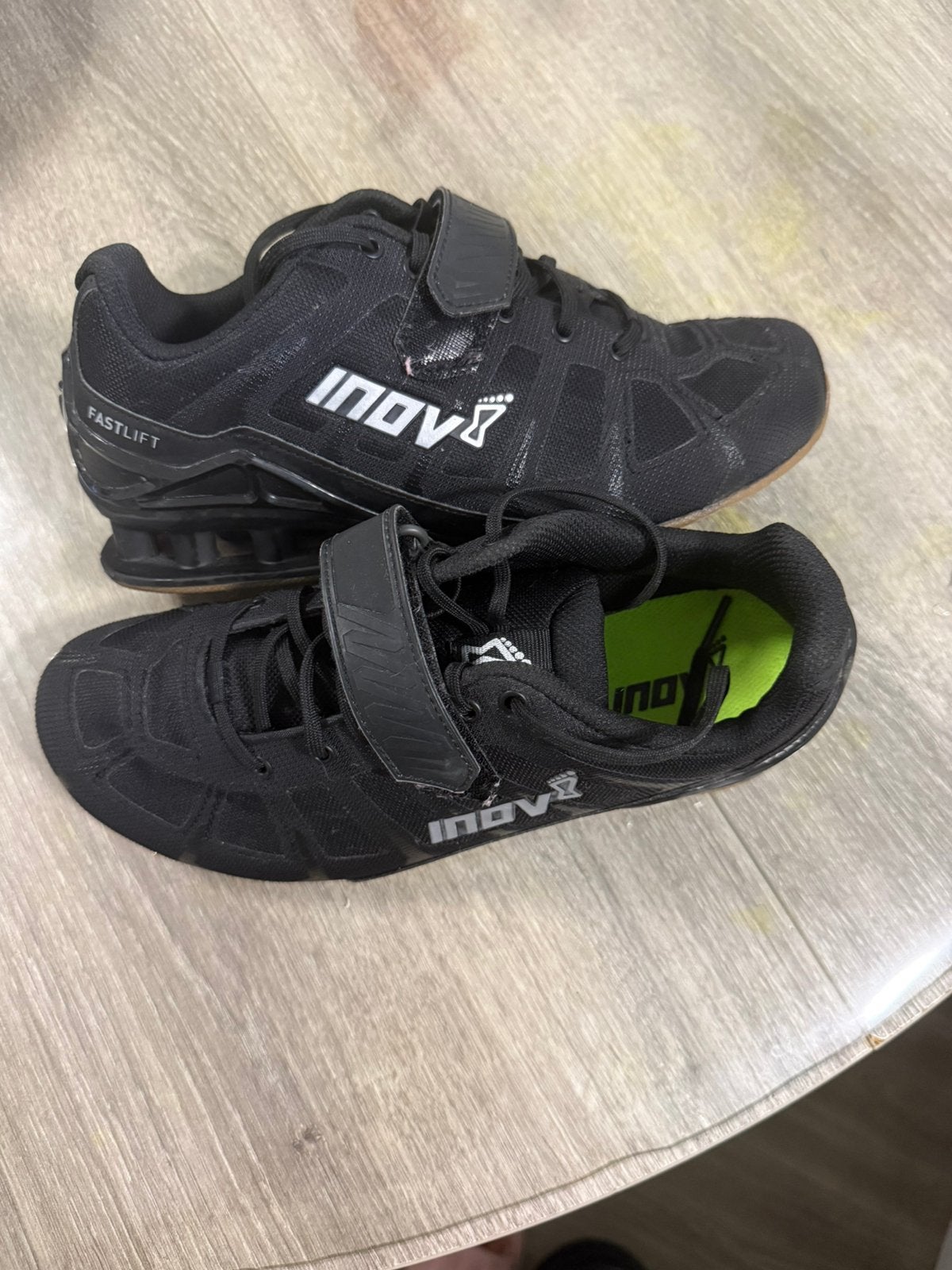 Chaussures pour squat soulever de terre etc, Sports & Fitness, Enlèvement, Comme neuf, Chaussures