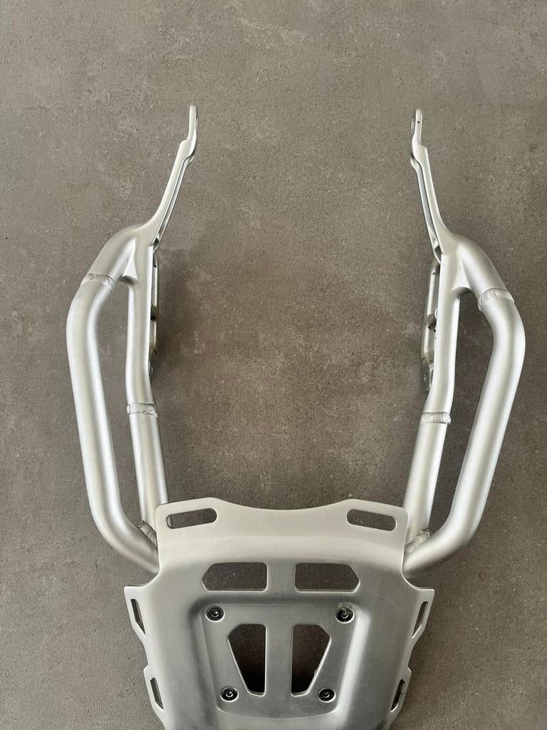 Triumph Scrambler 1200 bagagerek, Motoren, Ophalen, Zo goed als nieuw