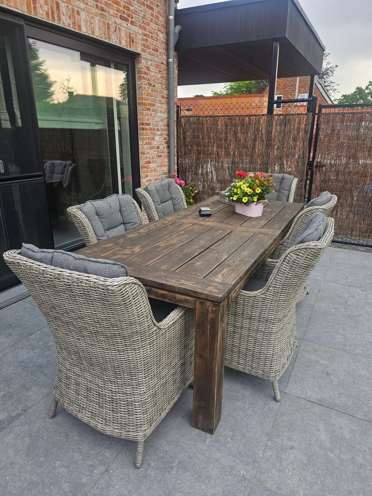 Tuin tafel en 6 stoelen prijs is bespreekbaar, Ophalen