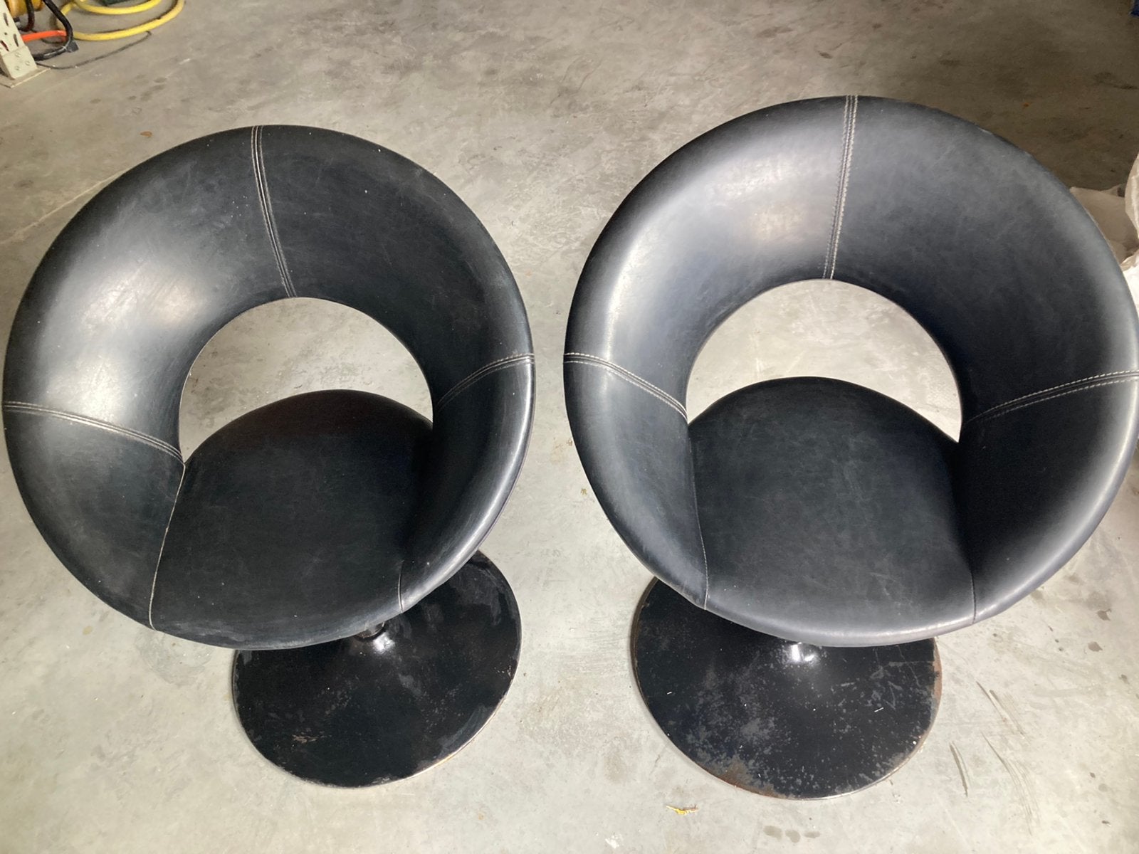 Draai stoelen, Enlèvement, Comme neuf