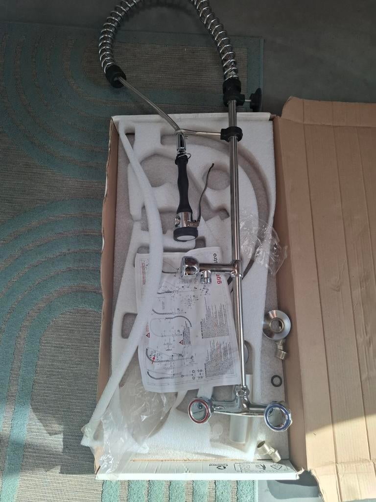 Grote nieuwe waterkraan met sproeier, Enlèvement ou Envoi