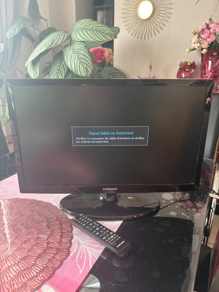 TV Samsung LCD LED FULL HD 55 cm, Enlèvement ou Envoi, 40 à 60 cm, LCD, Comme neuf