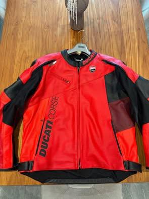 Veste ducati taille 60, Motoren, Kleding | Motorkleding, Ophalen
