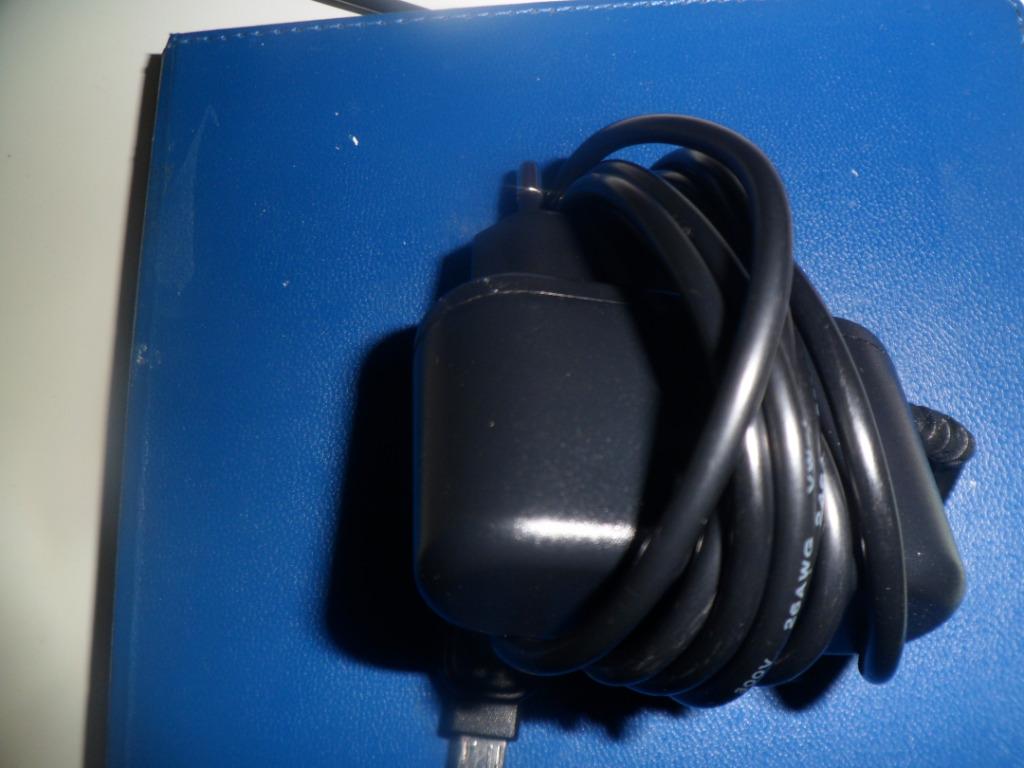 Adaptateur chargeur Doro 100-240VAC à 5 VDC 0,55 A Micro USB, Enlèvement ou Envoi, Comme neuf