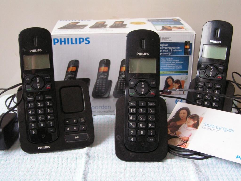 Draadloze telefoons Philips CD1753B, Télécoms, Téléphones fixes | Combinés & sans fil, Utilisé, 3 combinés, Enlèvement