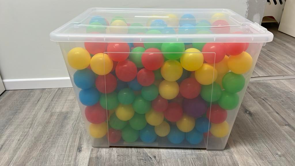 100-tal ballen, Ophalen, Zo goed als nieuw, Jongen of Meisje