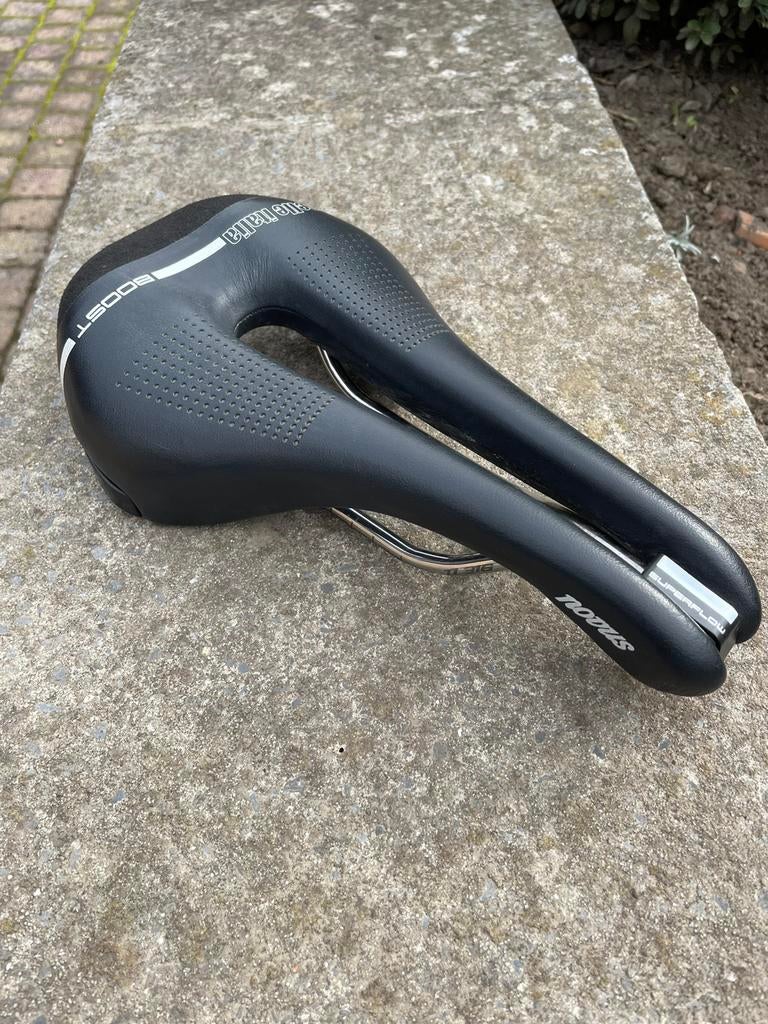 Selle sella italia Novus Boost Superflow, Nieuw, Zadel