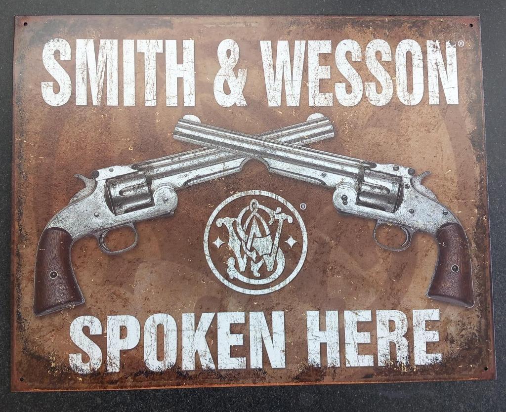 Panneau publicitaire mural Smith & Wesson en métal., Collections, Collections Autre, Neuf, Enlèvement ou Envoi