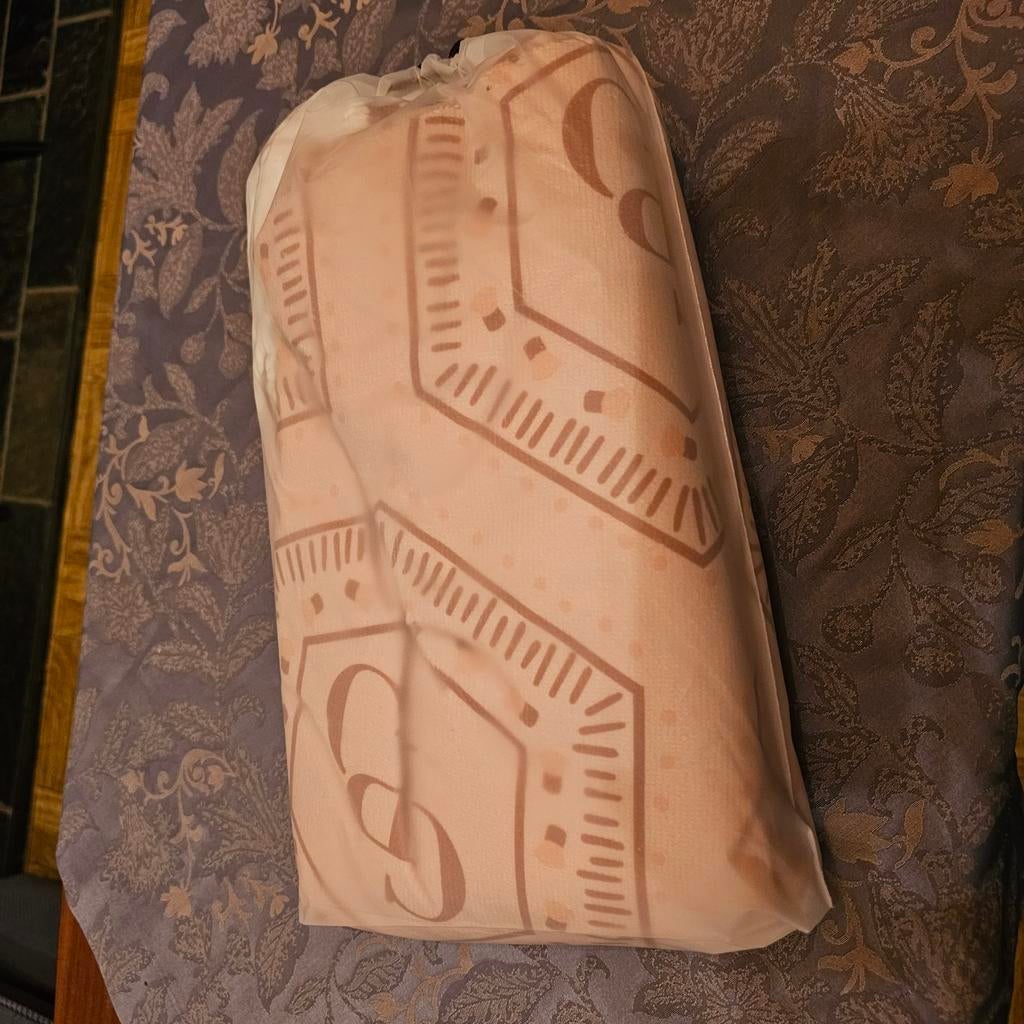 serviette de bain Un centime pour cent., Neuf, Enlèvement ou Envoi, Autres types, Brun