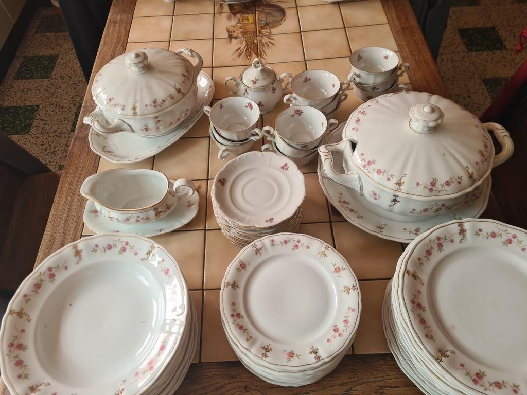 Ancien Service porcelaine, Enlèvement