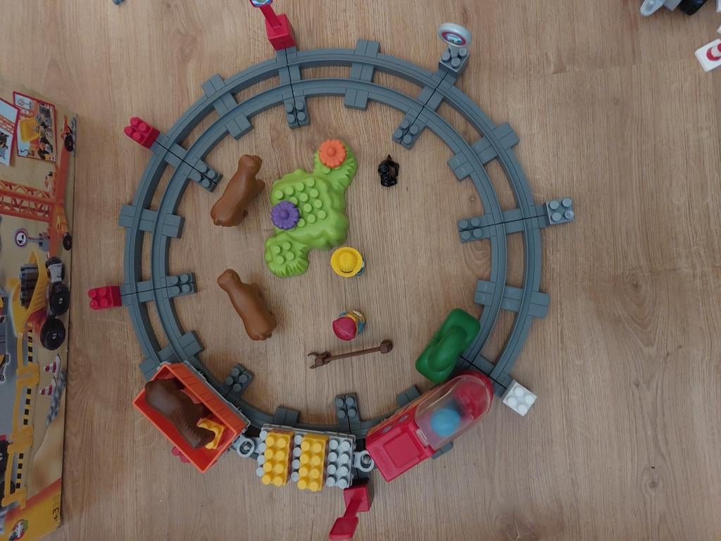 Abrick ecoiffier trein met dieren, Enlèvement, Comme neuf, Abrick
