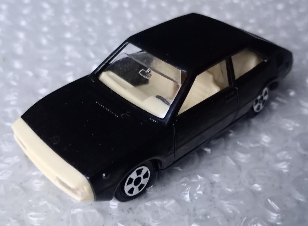 Seat 1200 van Guiloy, schaal 1/43, Ophalen of Verzenden, Zo goed als nieuw, Auto, Overige merken