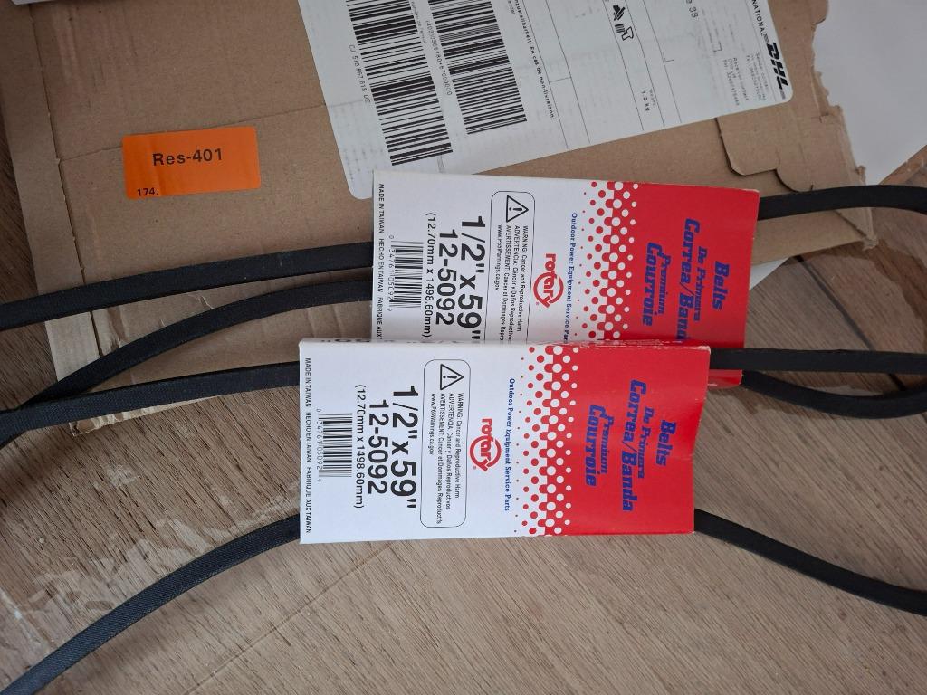 Courroies de tondeuse neuves !Erreur de commande 4L590, Jardin & Terrasse, Tondeuses à gazon, Neuf, Enlèvement ou Envoi, Tondeuses à gazon à essence
