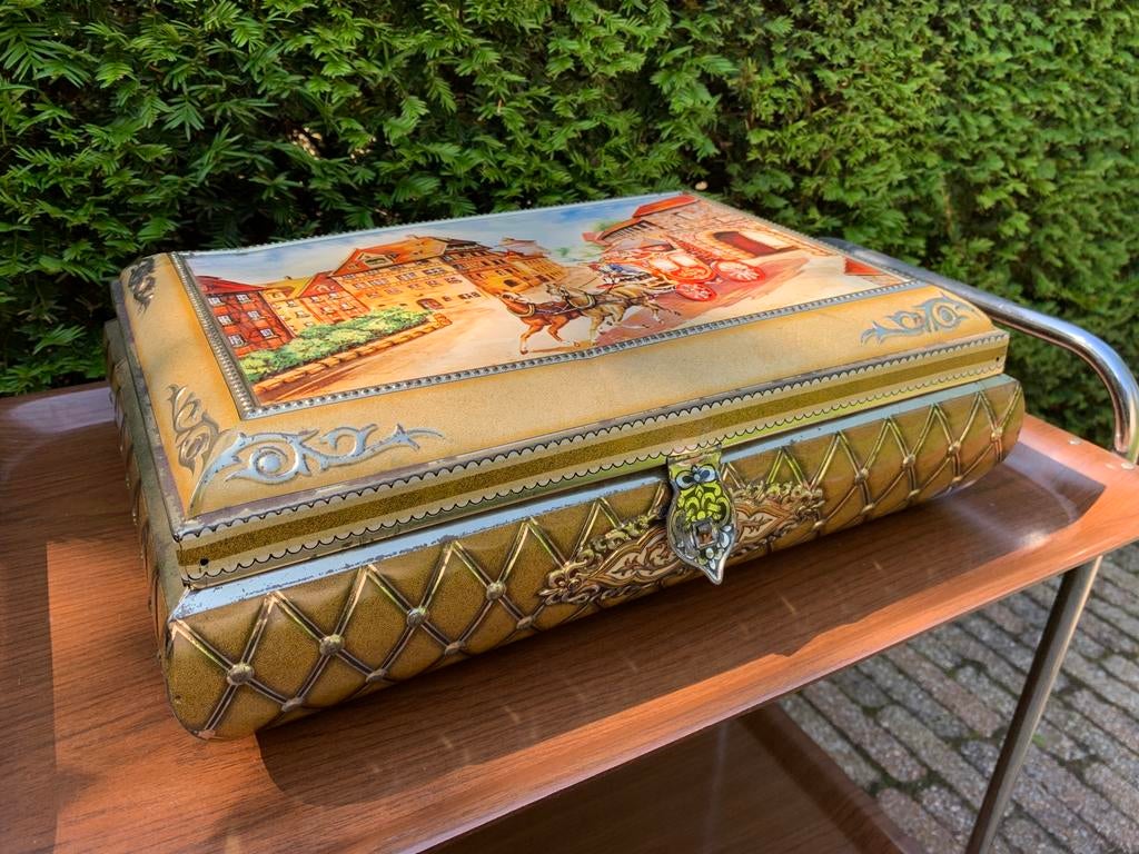 Opbergkistje in blik., Ophalen, Zo goed als nieuw