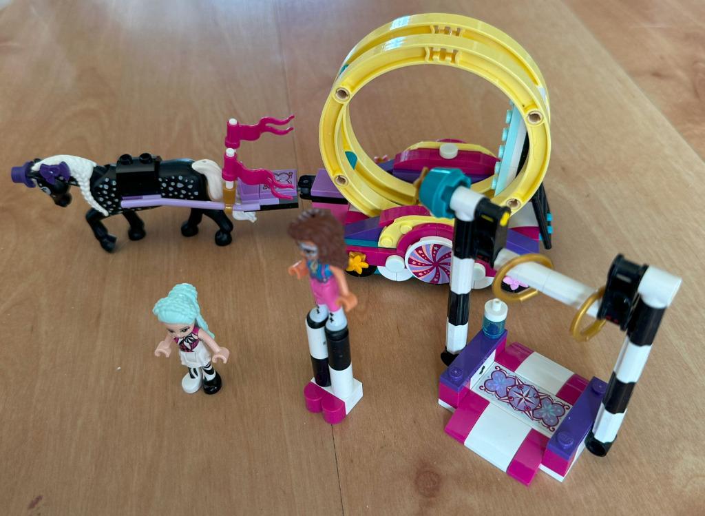 Lego Friends nr. 41686 Magische acrobatiek compleet, Ophalen of Verzenden, Zo goed als nieuw, Complete set, Lego