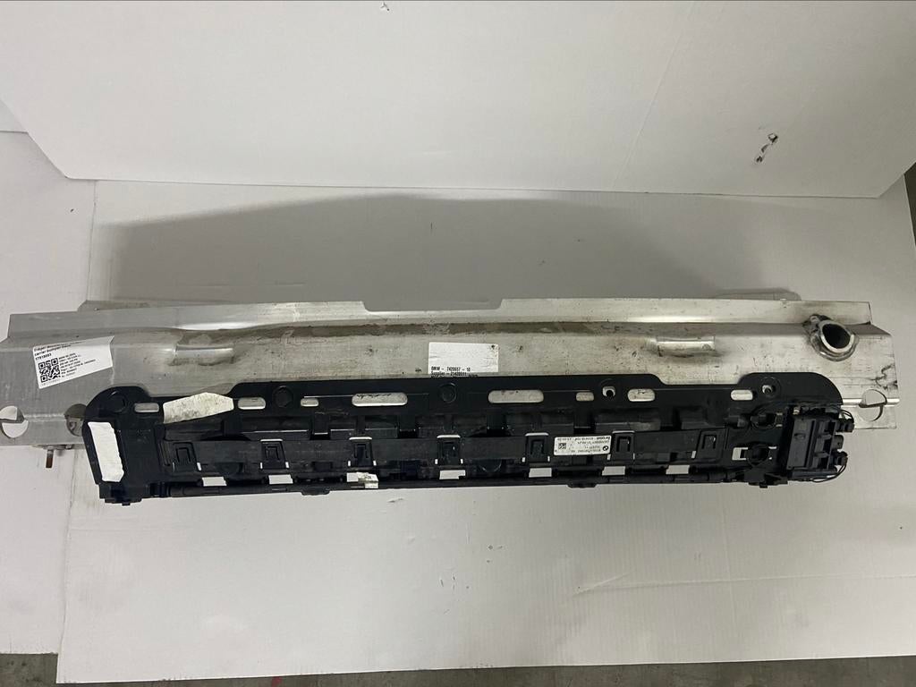 SUPPORT DE PARE-CHOCS ARRIÈRE BMW X5 G05 51127420657, Utilisé, Arrière, BMW, Pare-chocs