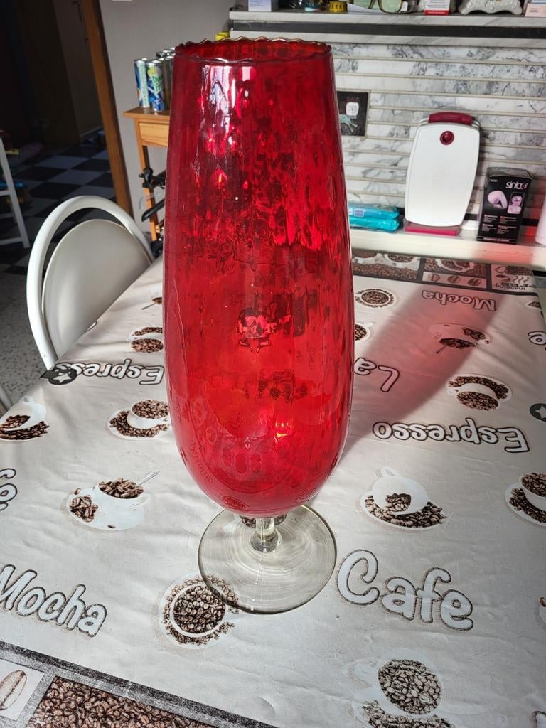 Vintage Vaas in murano glas, Huis en Inrichting, Ophalen of Verzenden, Zo goed als nieuw, Rood, Glas