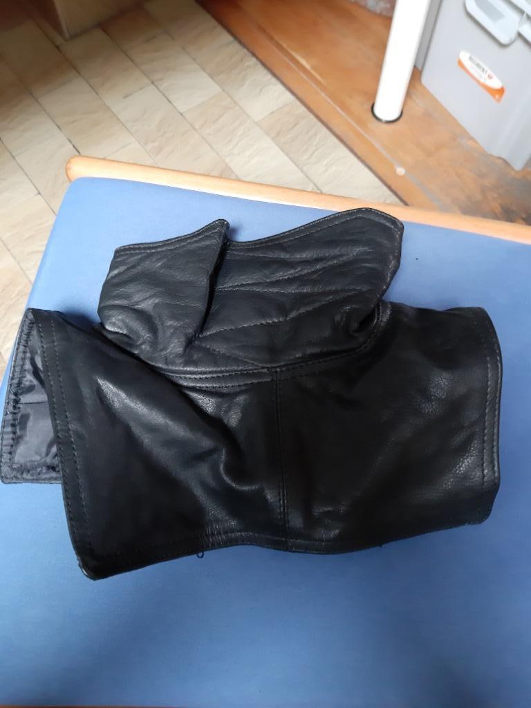 pantalon en cuir et cache-cou et coussinets de gel, Enlèvement ou Envoi, Pantalon | cuir