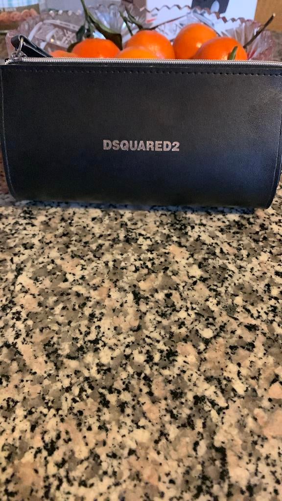 Zwart Brilzakje Dsquared2, Ophalen, Zo goed als nieuw