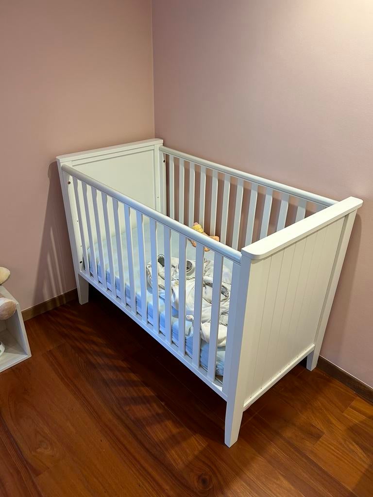 Lit bébé Troll + matelas, Kinderen en Baby's, Zo goed als nieuw
