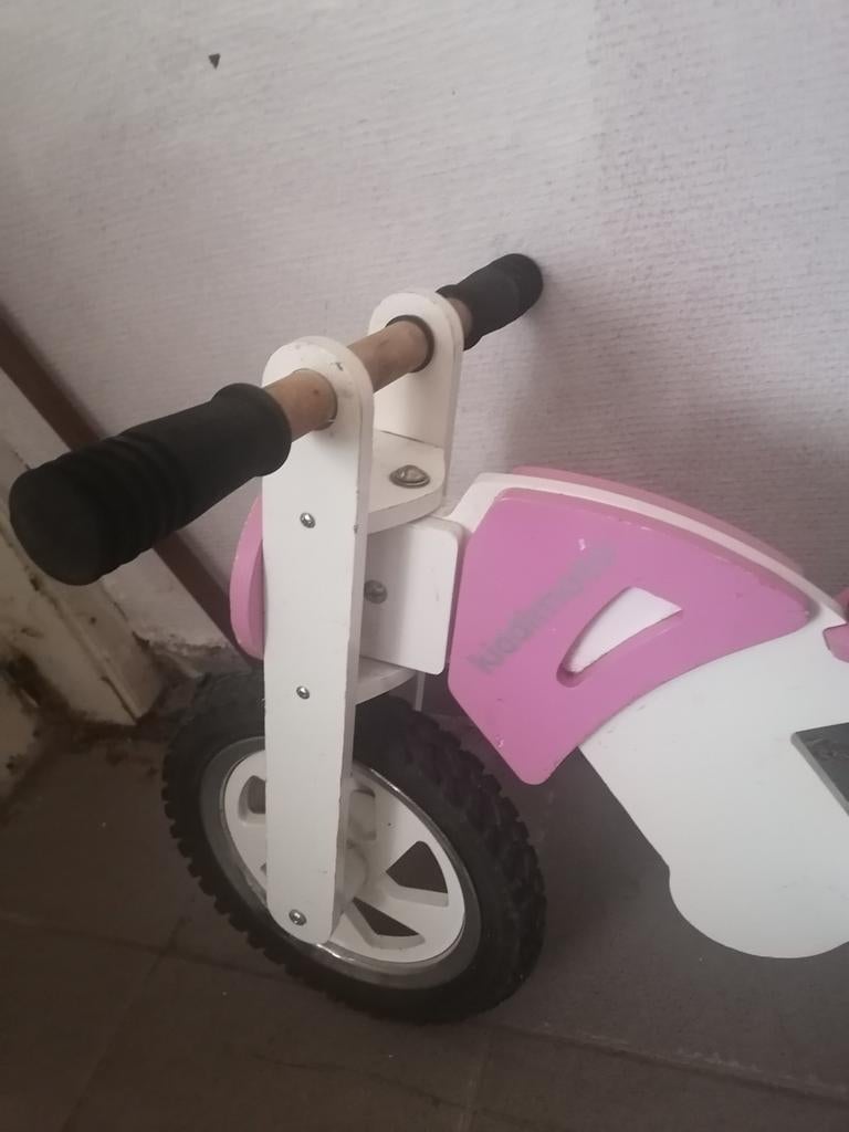 Draisienne kidmoto en bois, Enfants & Bébés, Enlèvement, Utilisé