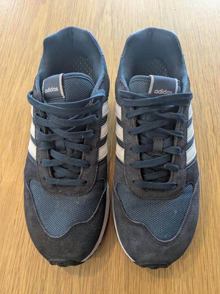 Adidas maat 44  Run 80s (3 paar), Ophalen, Gebruikt, Adidas